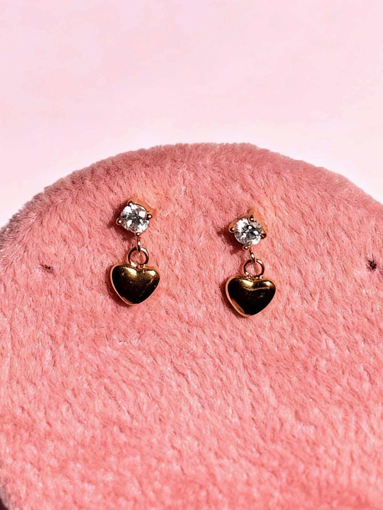Pair of heart drop flat-back studs �? 18k gold-plated minimal heart drop earrings for everyday styling and gifting.