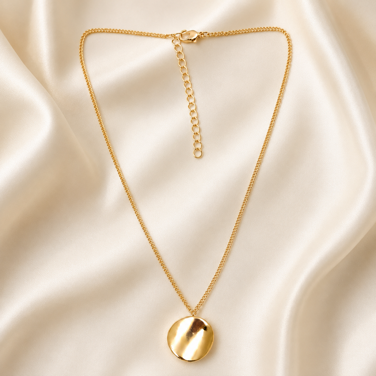 Stylish gold disc necklace for women daily wear and parties