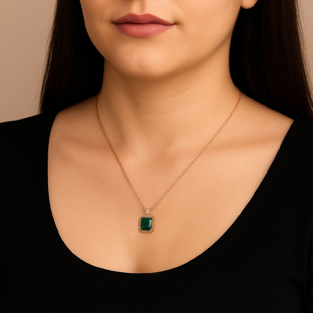 Emerald Luxe Pendant Necklace