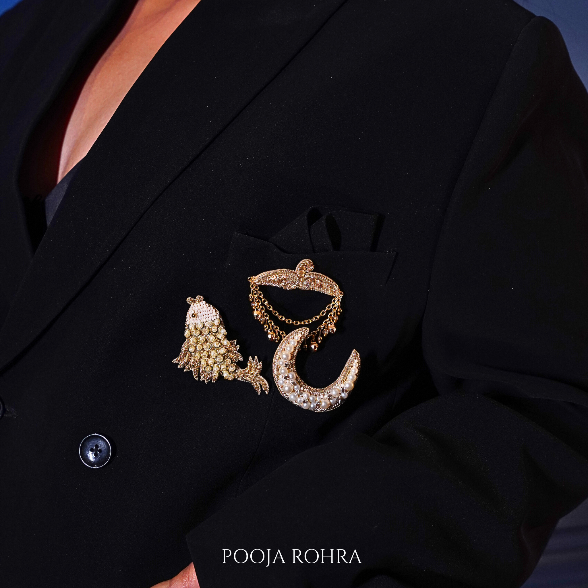Kivyaa Brooch