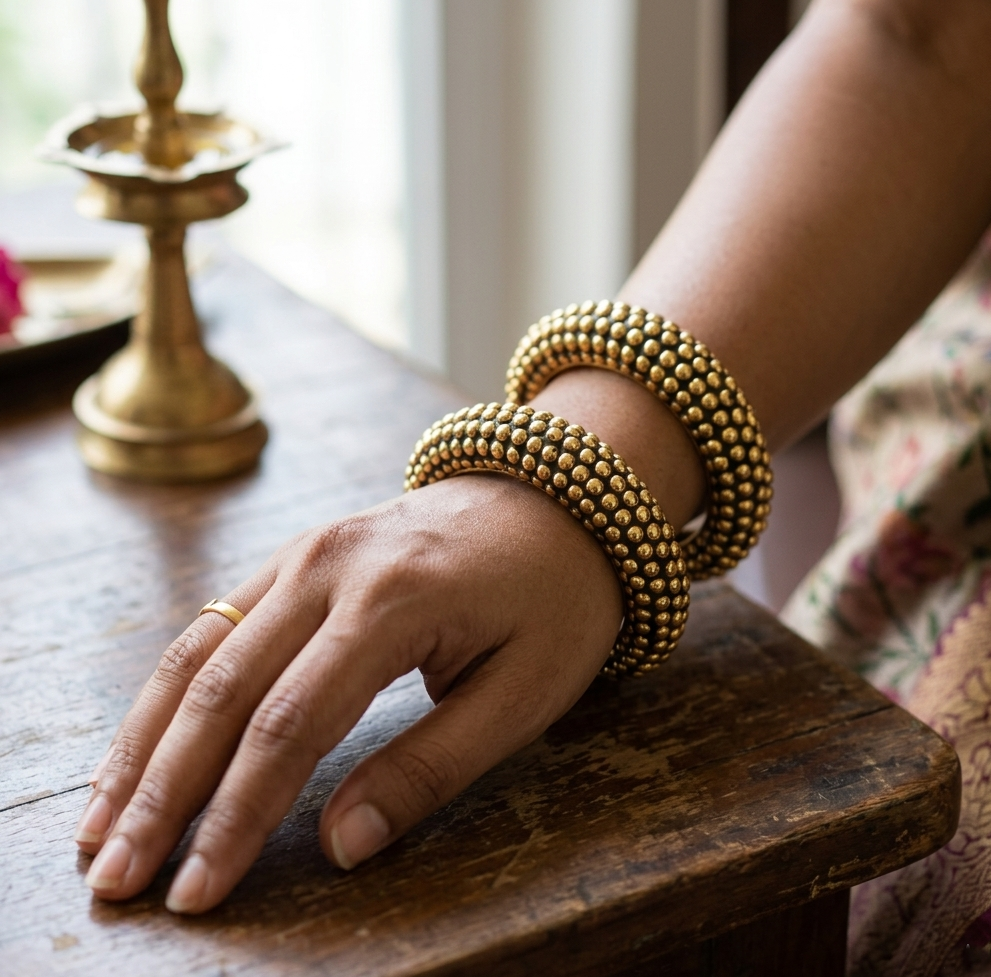 Handcrafted Wooden Studded Bangle Set of 1