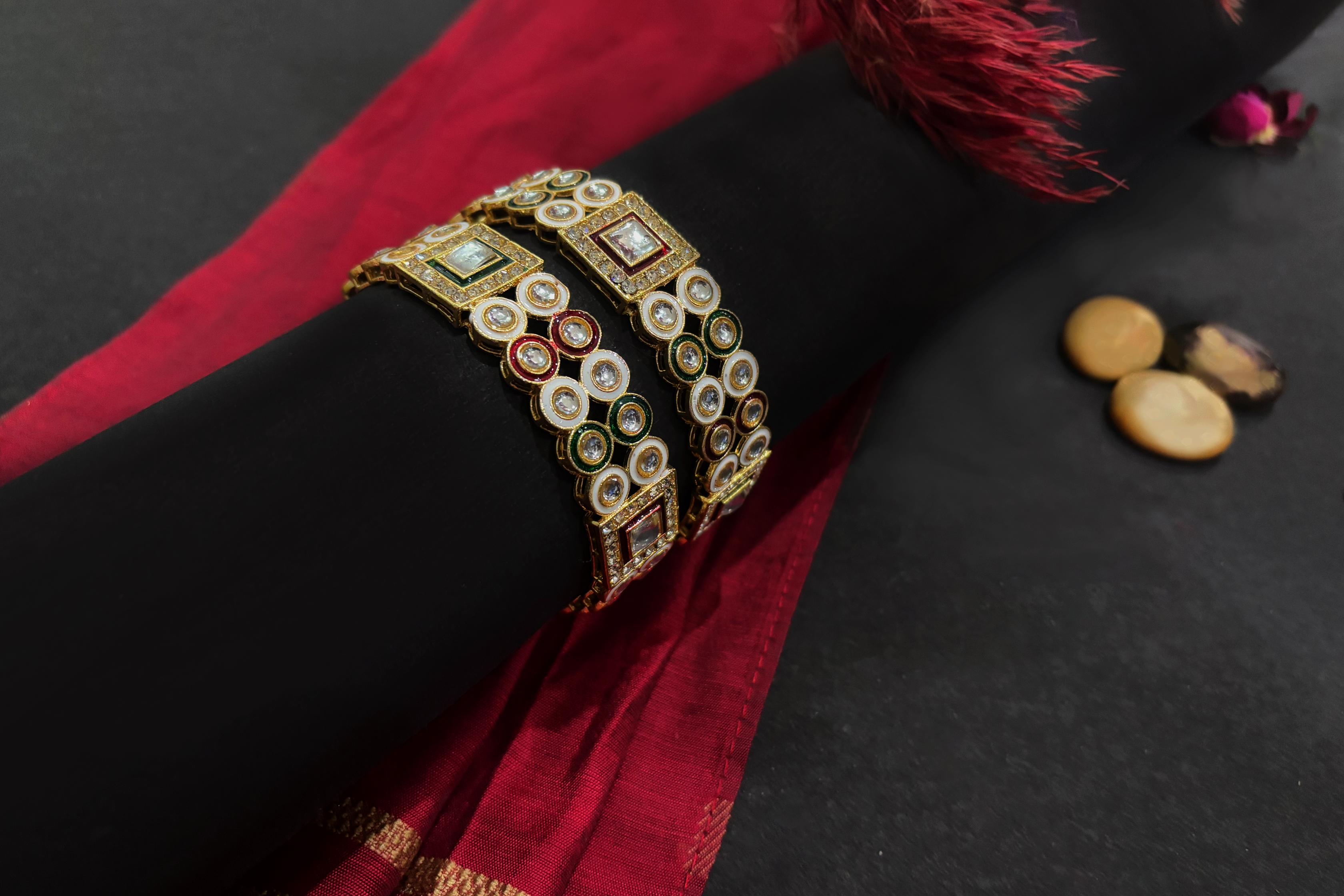 Navratna  Kada Set