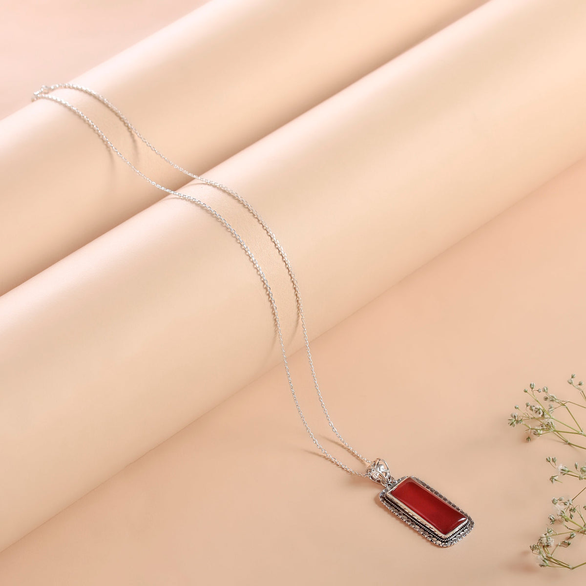 925 Sterling Silver Carnelian Pendant Necklace for Women with 18" Chain | Handmade Minimalist Jewelry | Elegant Sparkling Design | Size 4.5x1.2 cm |