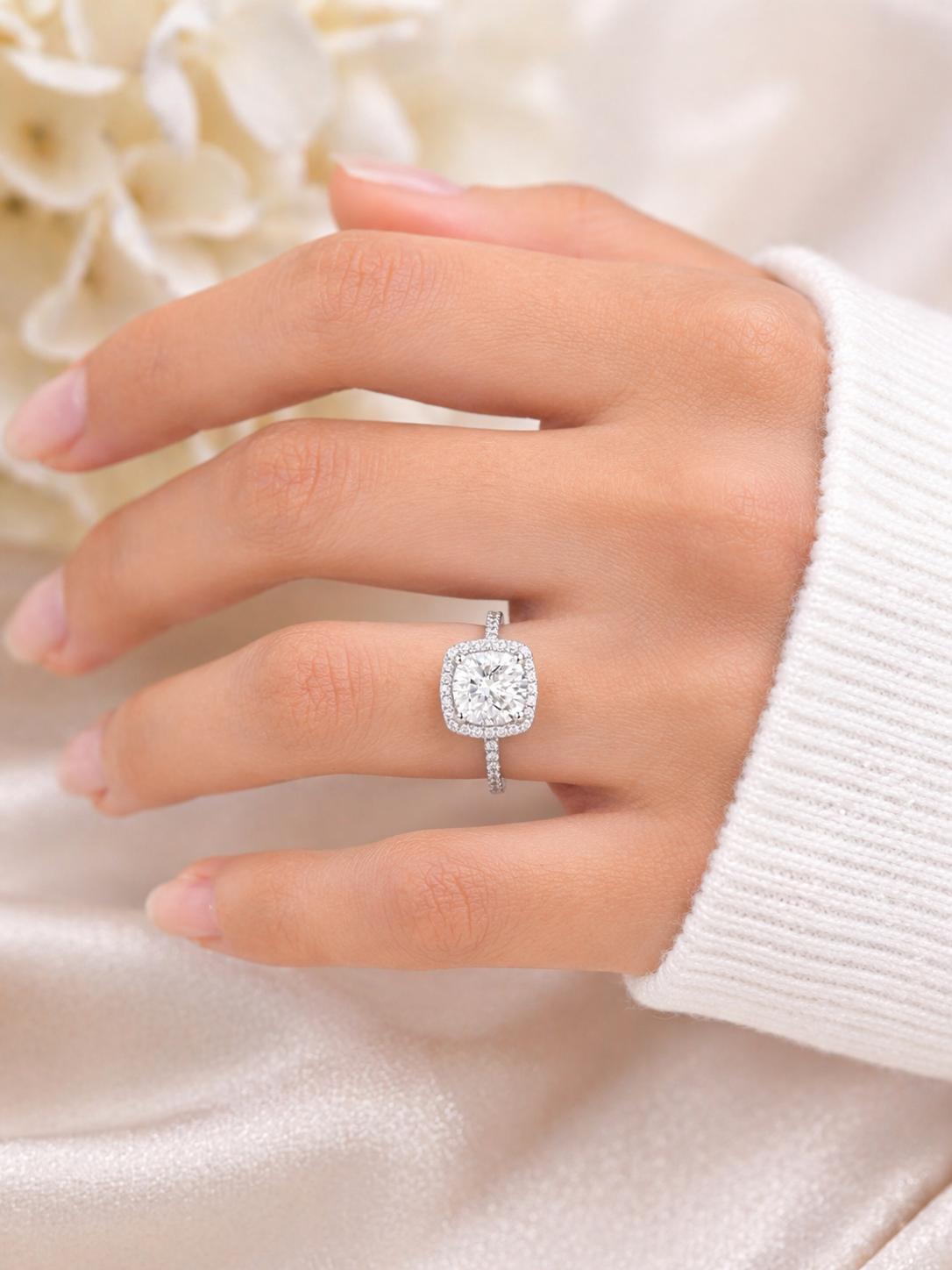 925 Sterling Silver Cushion-Cut Halo Solitaire Engagement Ring