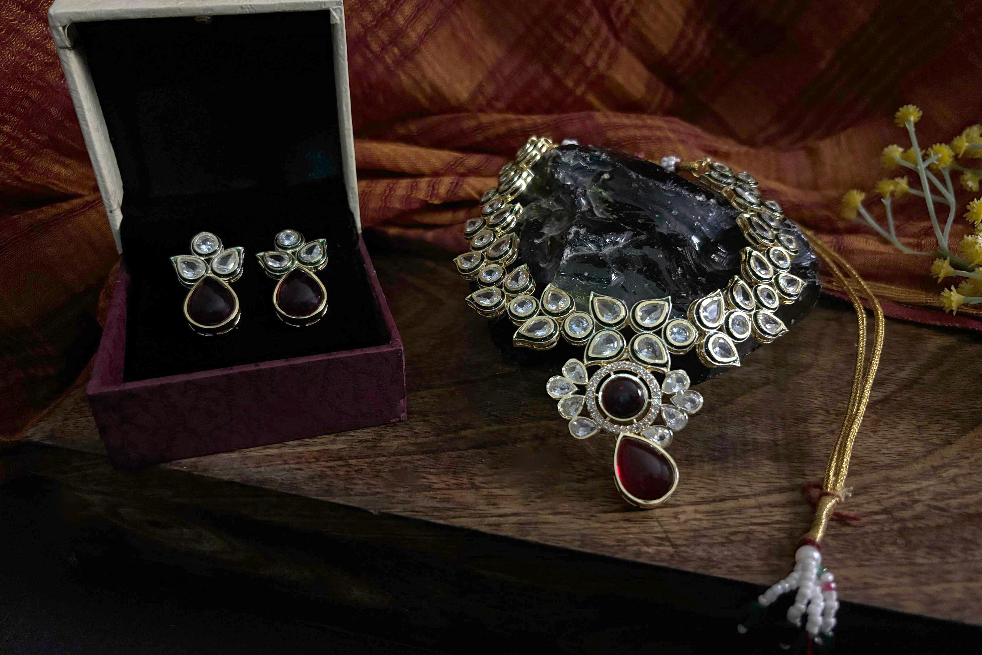 Rudrani Kundan Haar
