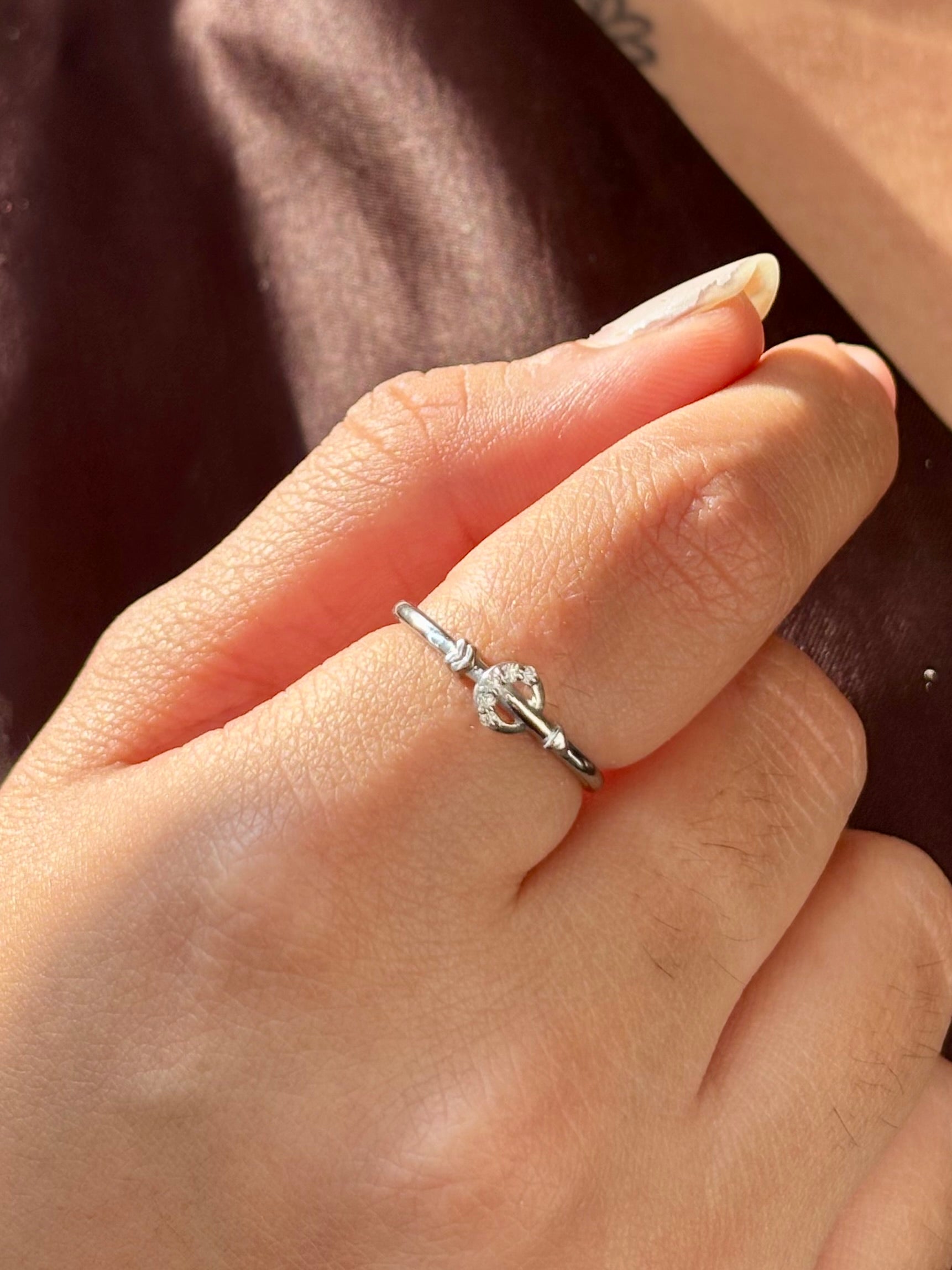 925 sterling silver Aura adjustable ring �? minimal-luxury moissanite ring, anti-tarnish, waterproof and hypoallergenic for everyday and office wear.