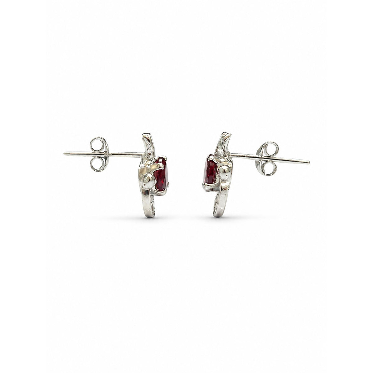 925 Sterling Silver Garnet Gemstone Eartops Red Leaf Design Handmade Jewelry