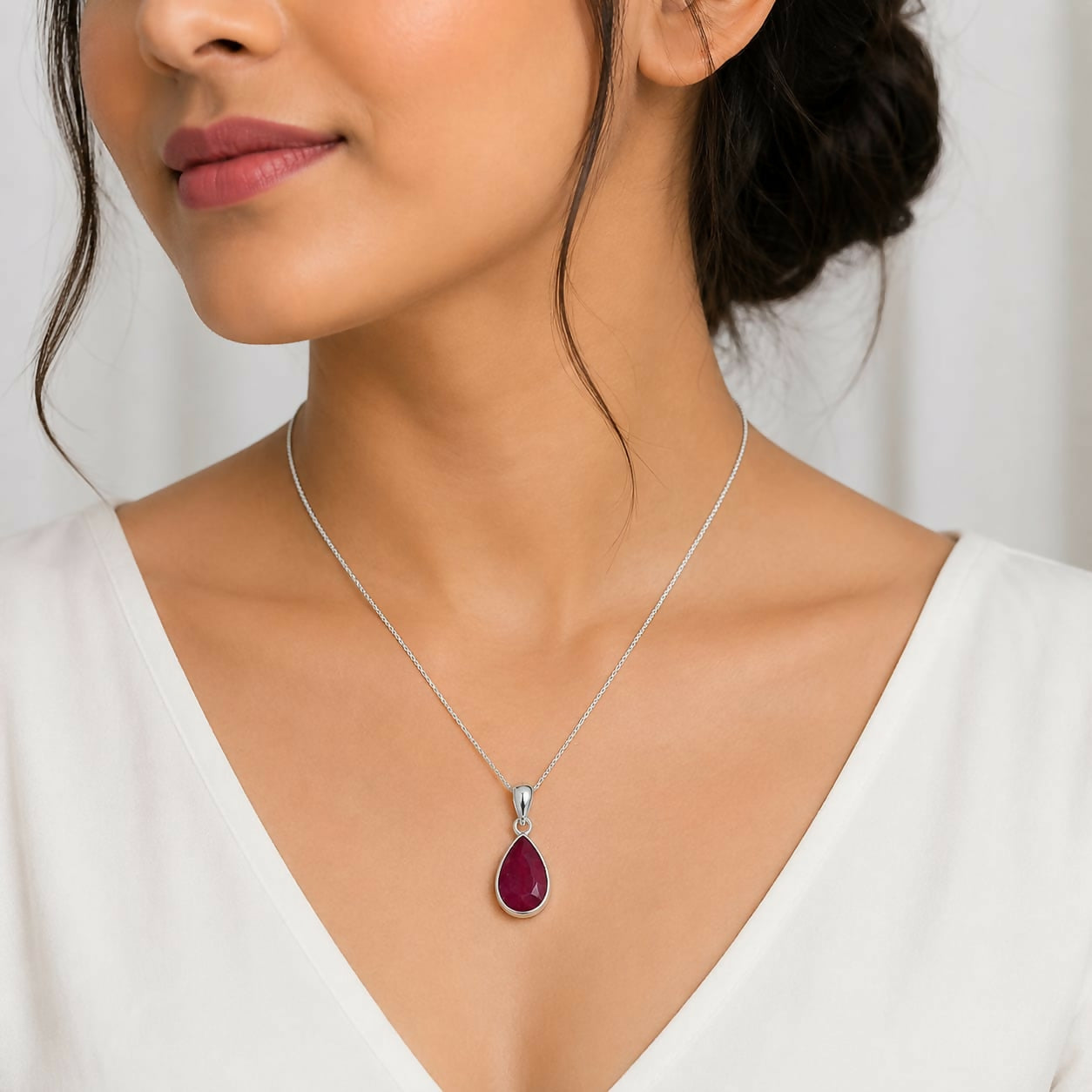 rouge-eclat-ruby-pendant-925-sterling-silver