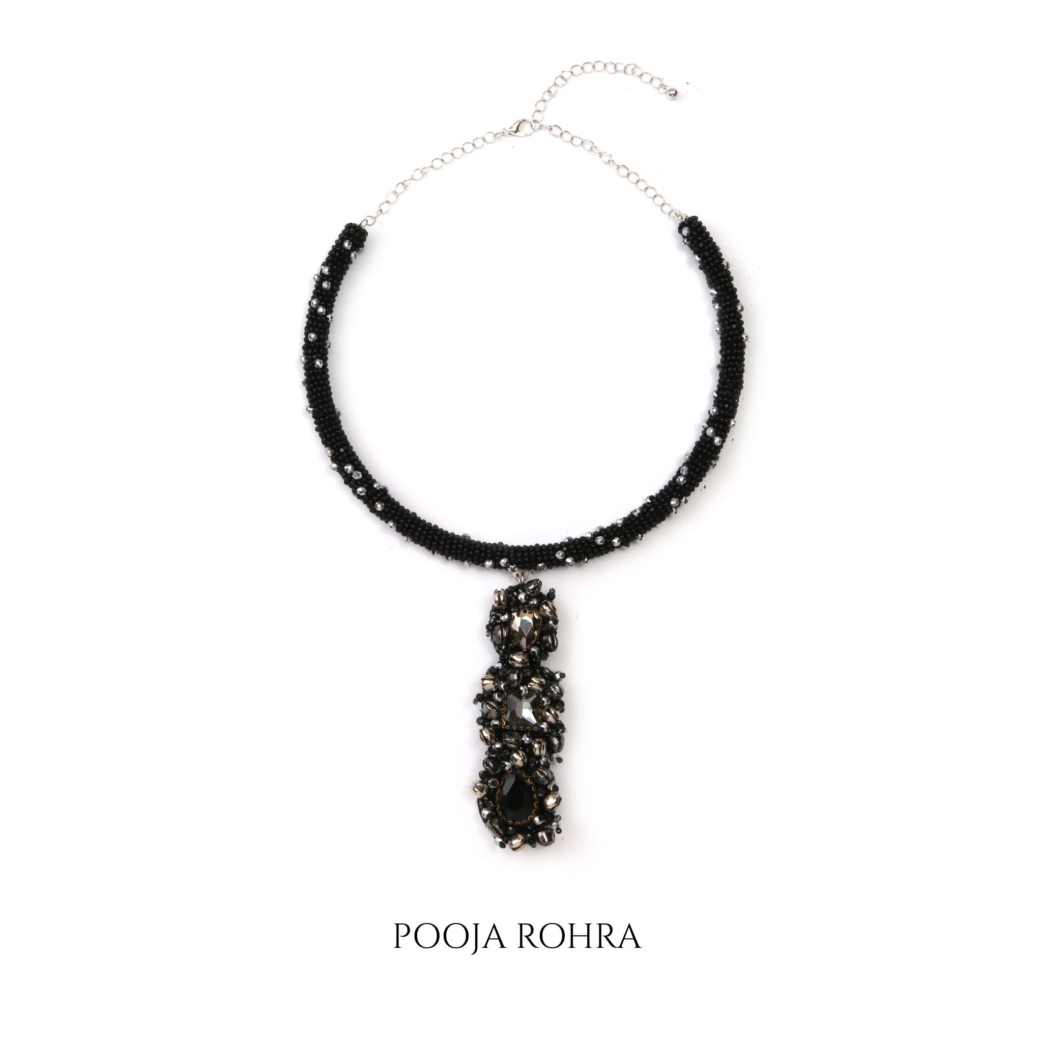 Oorvi Necklace