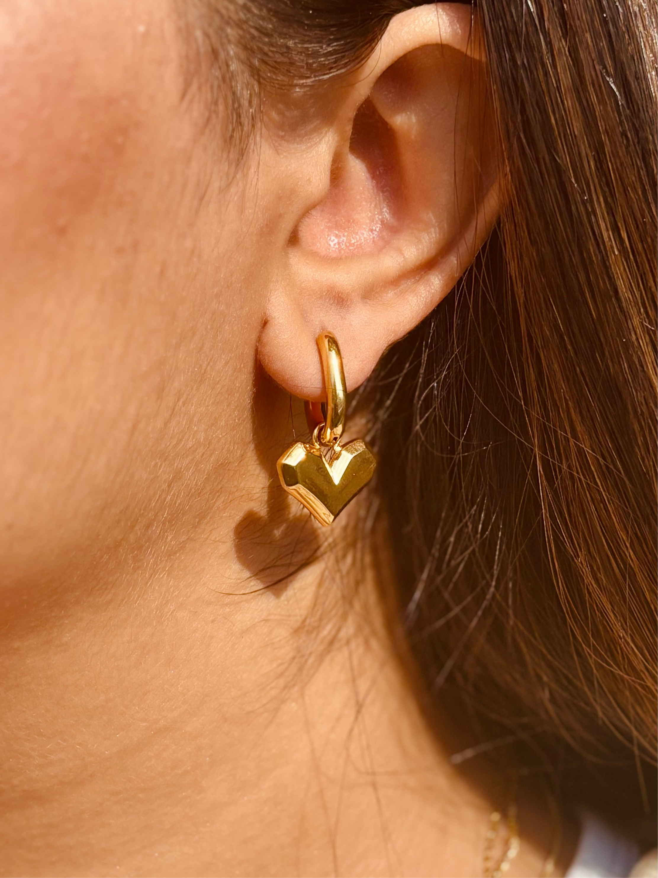 18k gold-plated Amor?? drop earrings �? go-to lightweight drop earrings, anti-tarnish and waterproof for everyday and office wear.