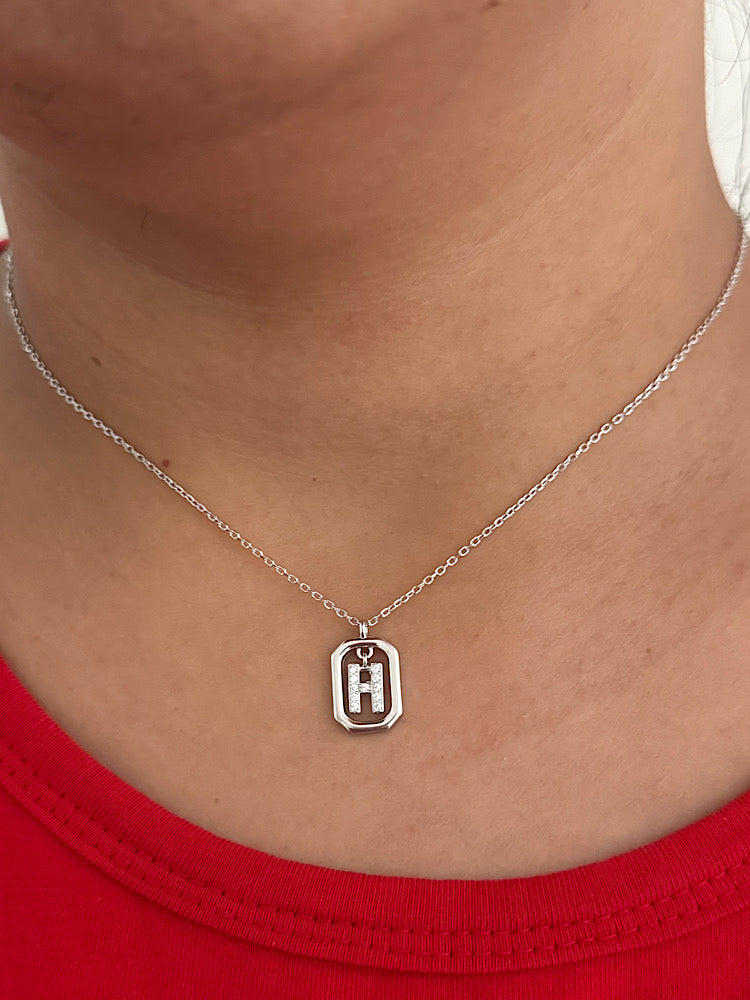 H Letter Pendant Necklace