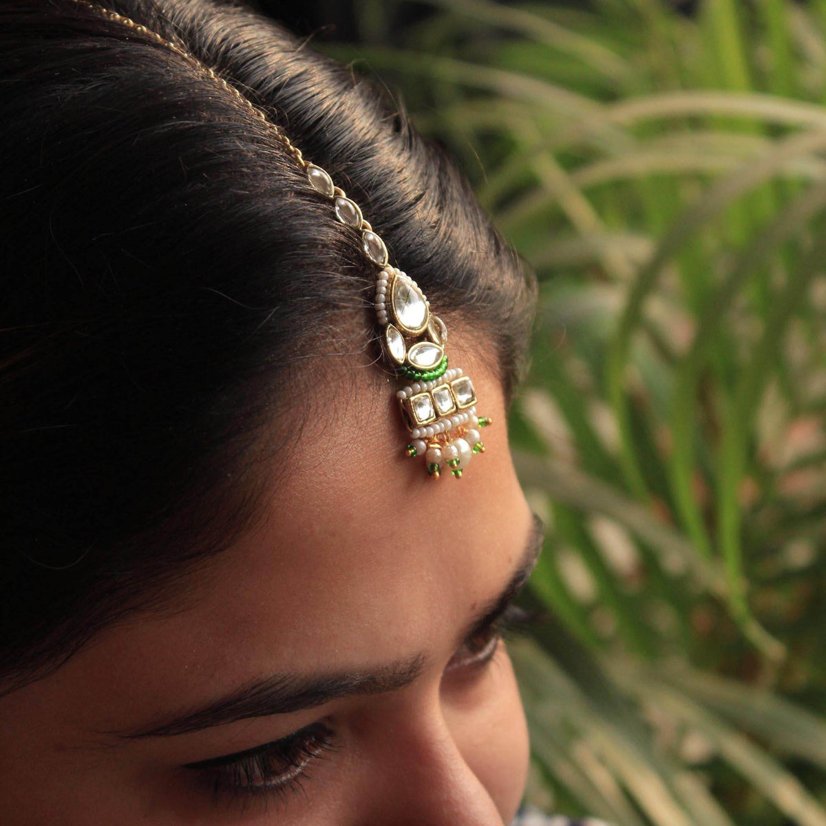 Beabhika Handmade Green Artificial Jewelry Kundan Maangtikka Golden Maang Tikka With Pearls Kundan Wedding Jewelry Trendy Earrings Daily Wear Party Wear Traditional Ethnic Dress Jewelry Head Accessory Bridal Jewelry Set Online Cash On Delivery