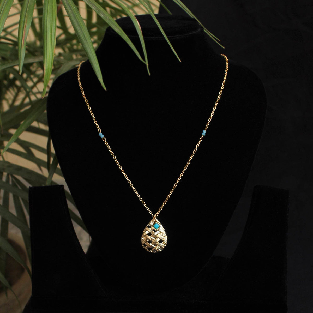 Leaf And Kundan Necklace - BeAbhika.com