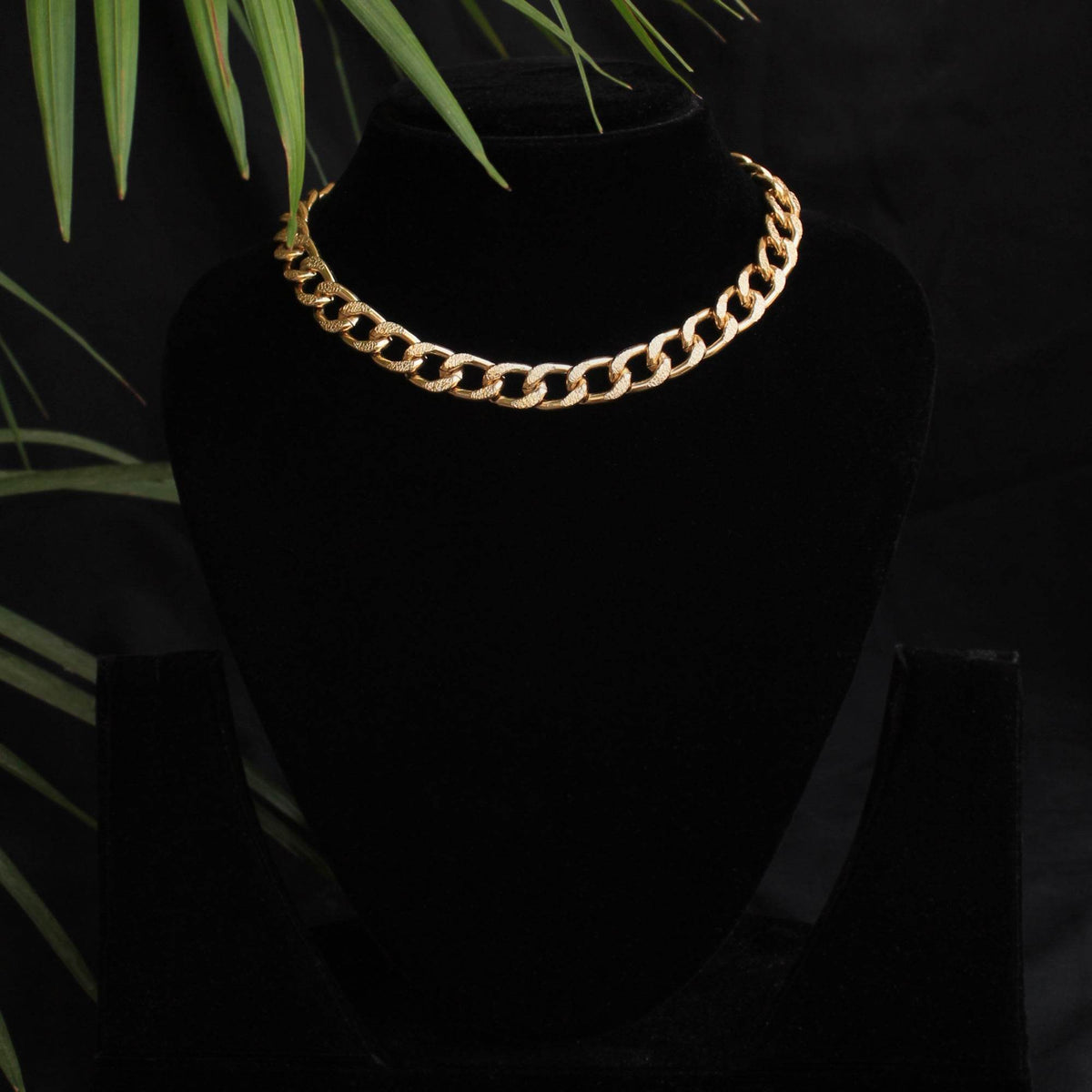 Curb Chain Choker Necklace - BeAbhika.com