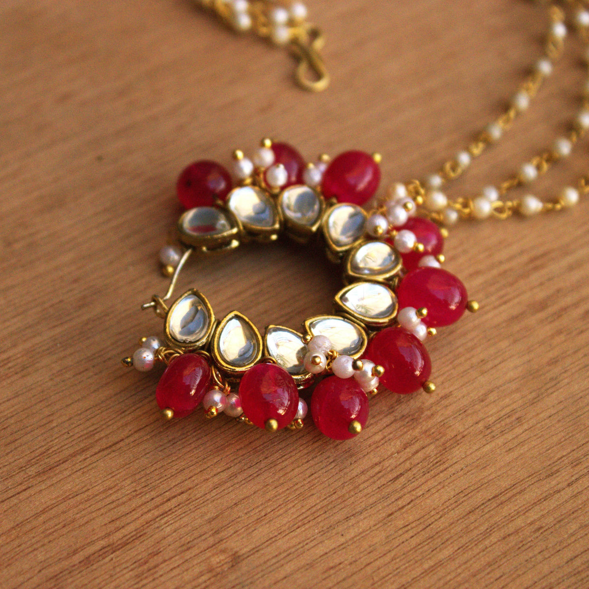 Traditional Indian bridal nath with kundan stones, green beads, and pearl hair chain Indian Nathiya Nathani Nose Ring