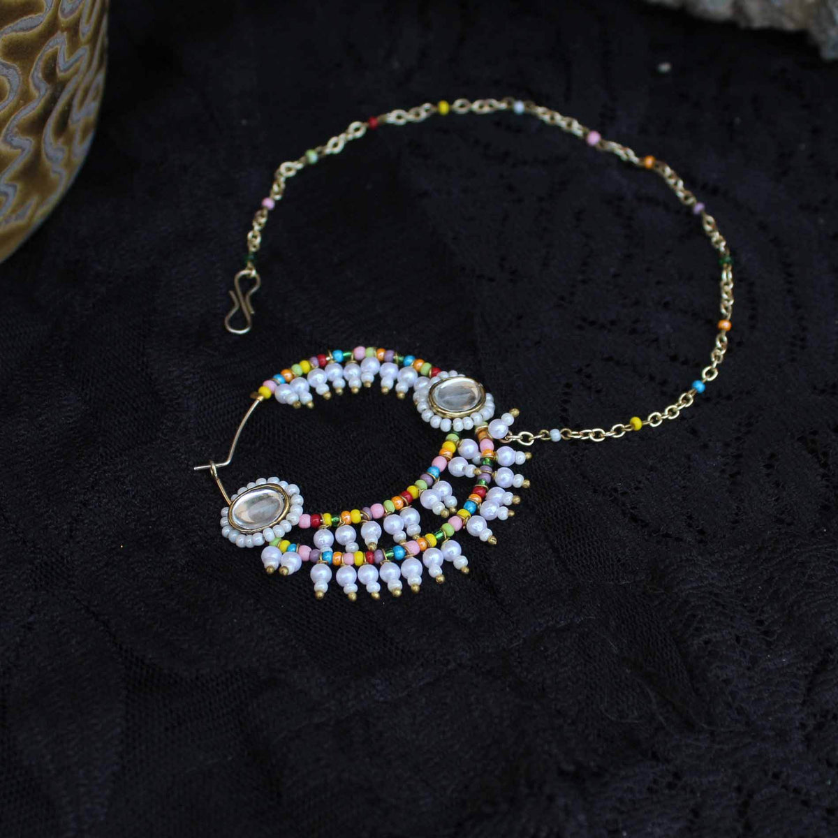Traditional Indian bridal nath with kundan stones, green beads, and pearl hair chain Indian Nathiya Nathani Nose Ring