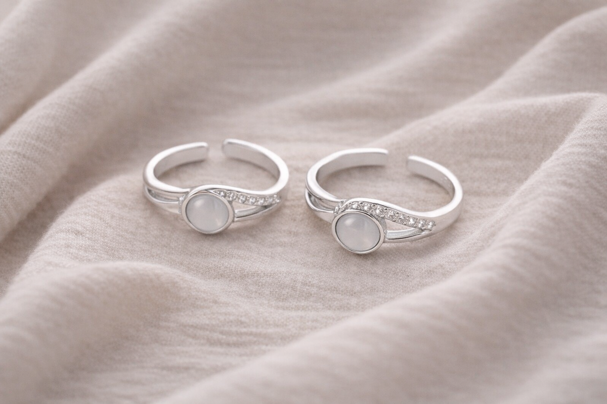 Minimalist Silver Toe Rings with Crystal Detailing