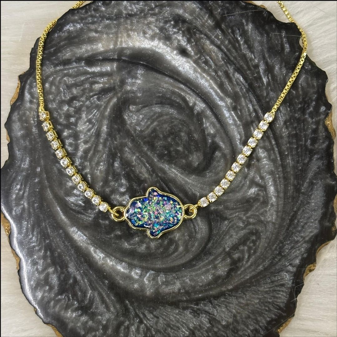 Dazzling Gold-Plated Hamsa Bracelet