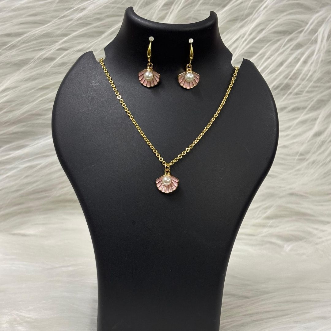 Gold Plated Pink Pearl Pendant Set