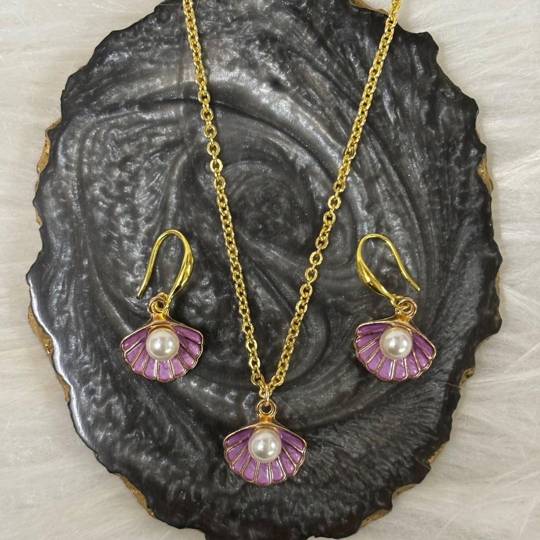 Gold Plated Purple Pearl Pendant Set