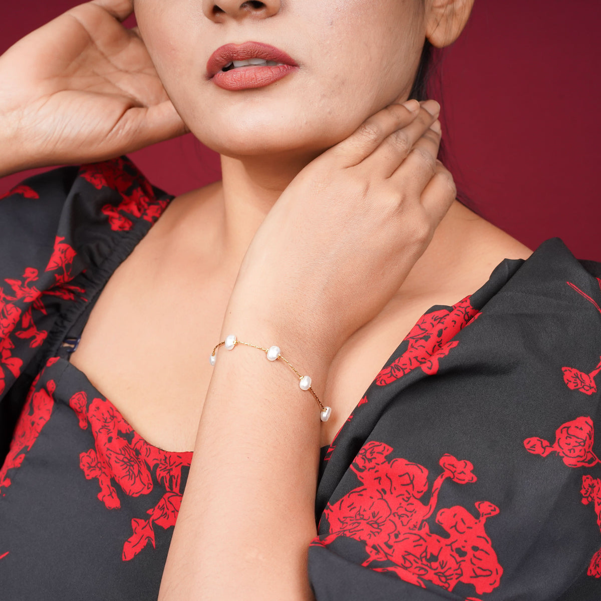 Luna Pearl Bracelet