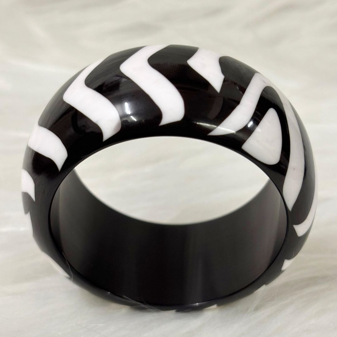 Zebra Stripe Resin Bangle