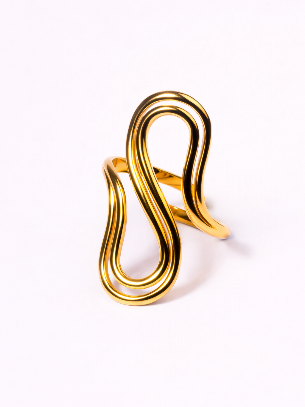 18k gold-plated Twirl adjustable ring �? minimal statement twirl design ring, anti-tarnish and waterproof for everyday and office wear.