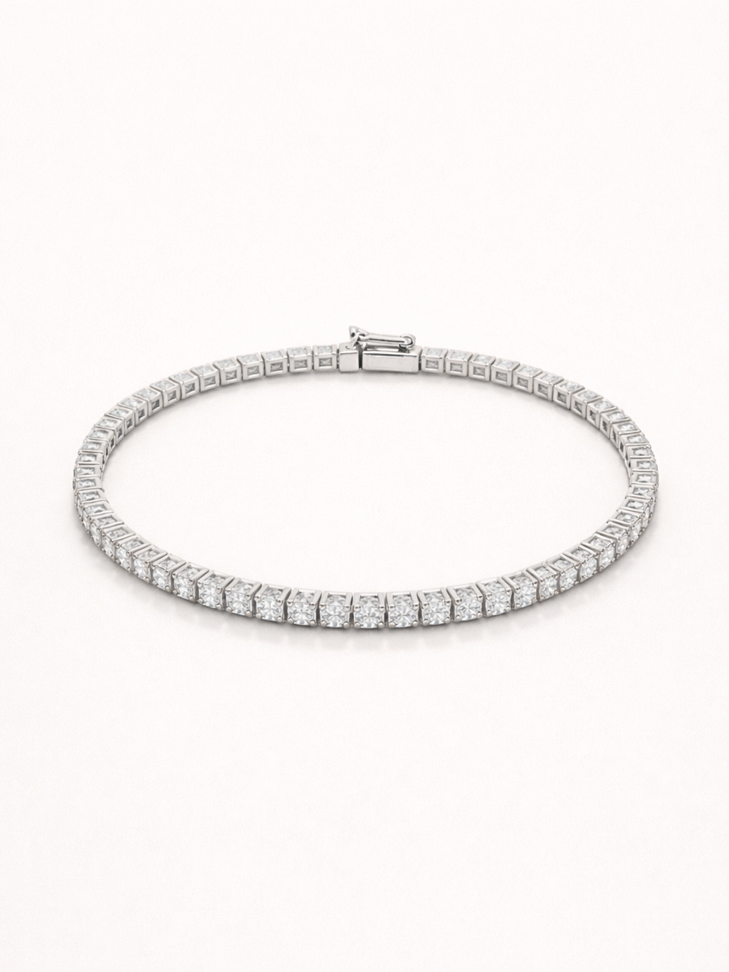 Close-up of moissanite tennis bracelet �? 925 sterling silver radiant bracelet for bridal and evening wear.