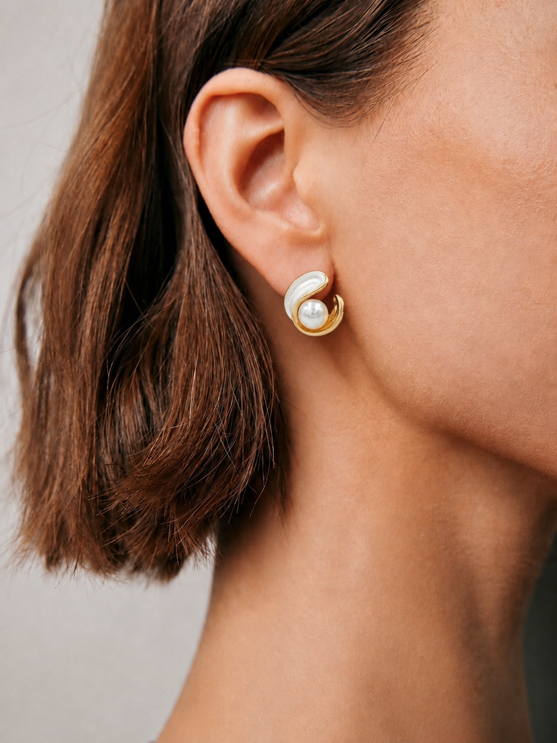 Pearl Swirl Stud Earrings