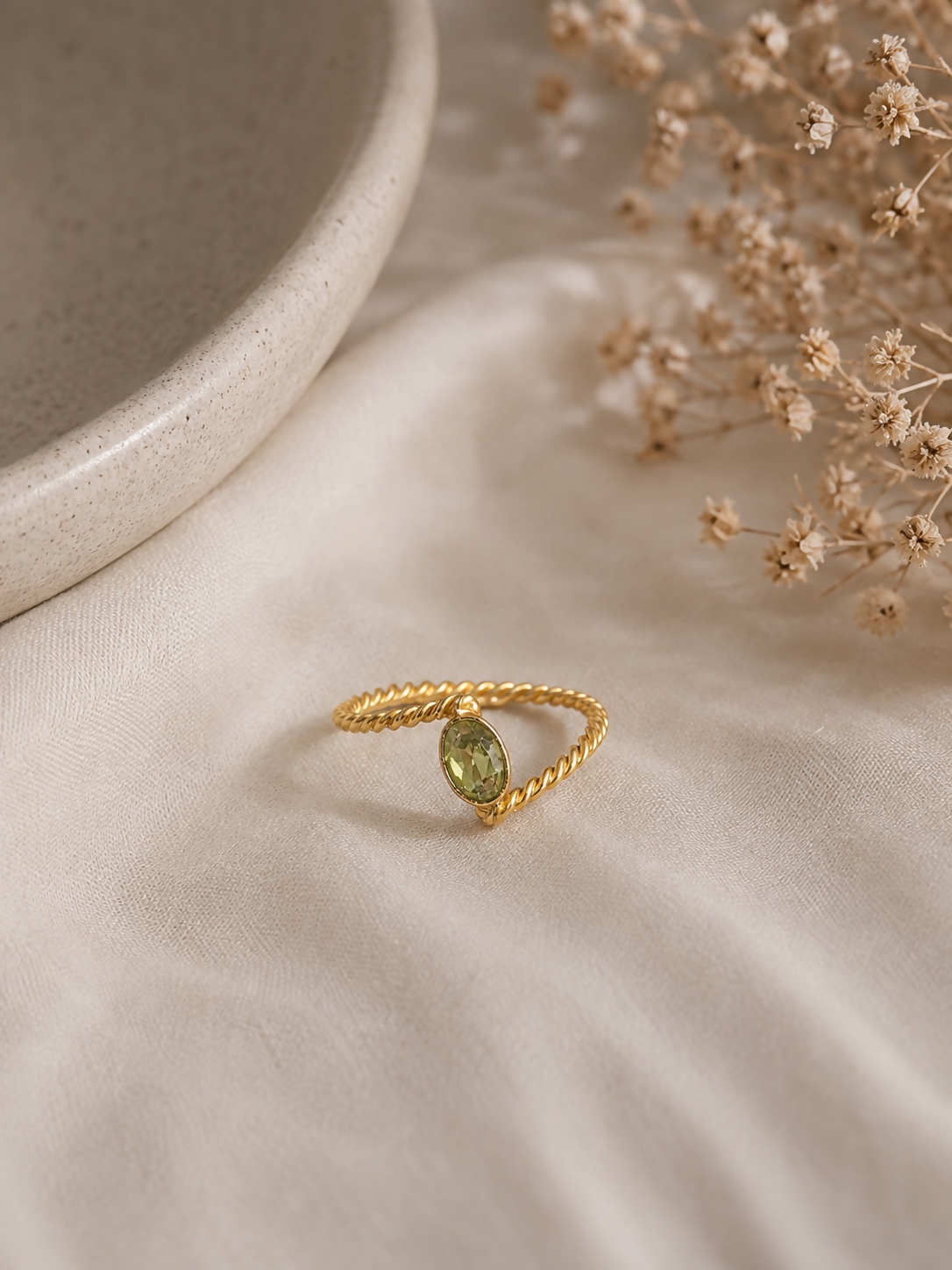Natural Peridot Swirl Ring Gold-Plated 925 Sterling Silver