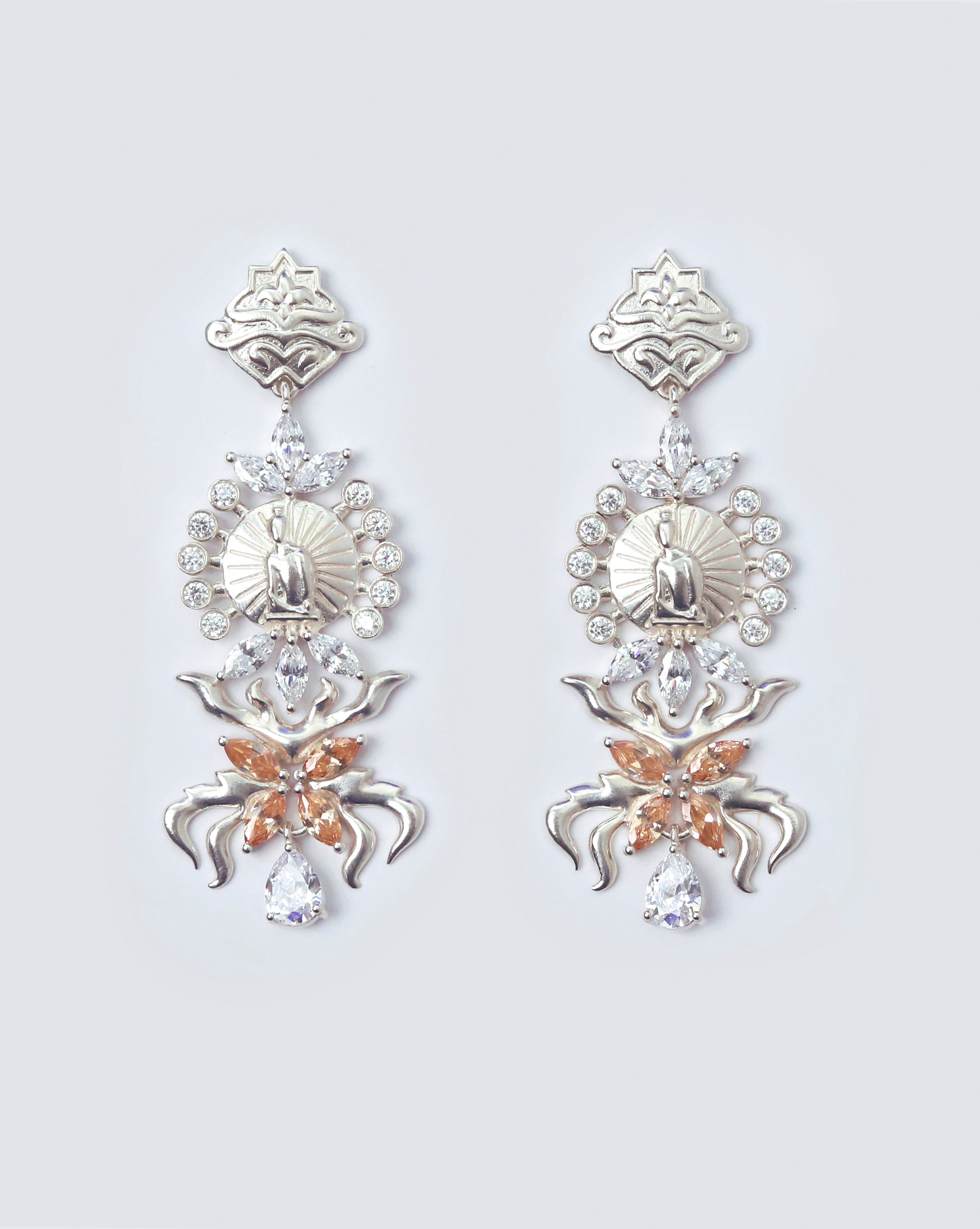 AURA OF THE ESSENCE HEAD' EARRINGS