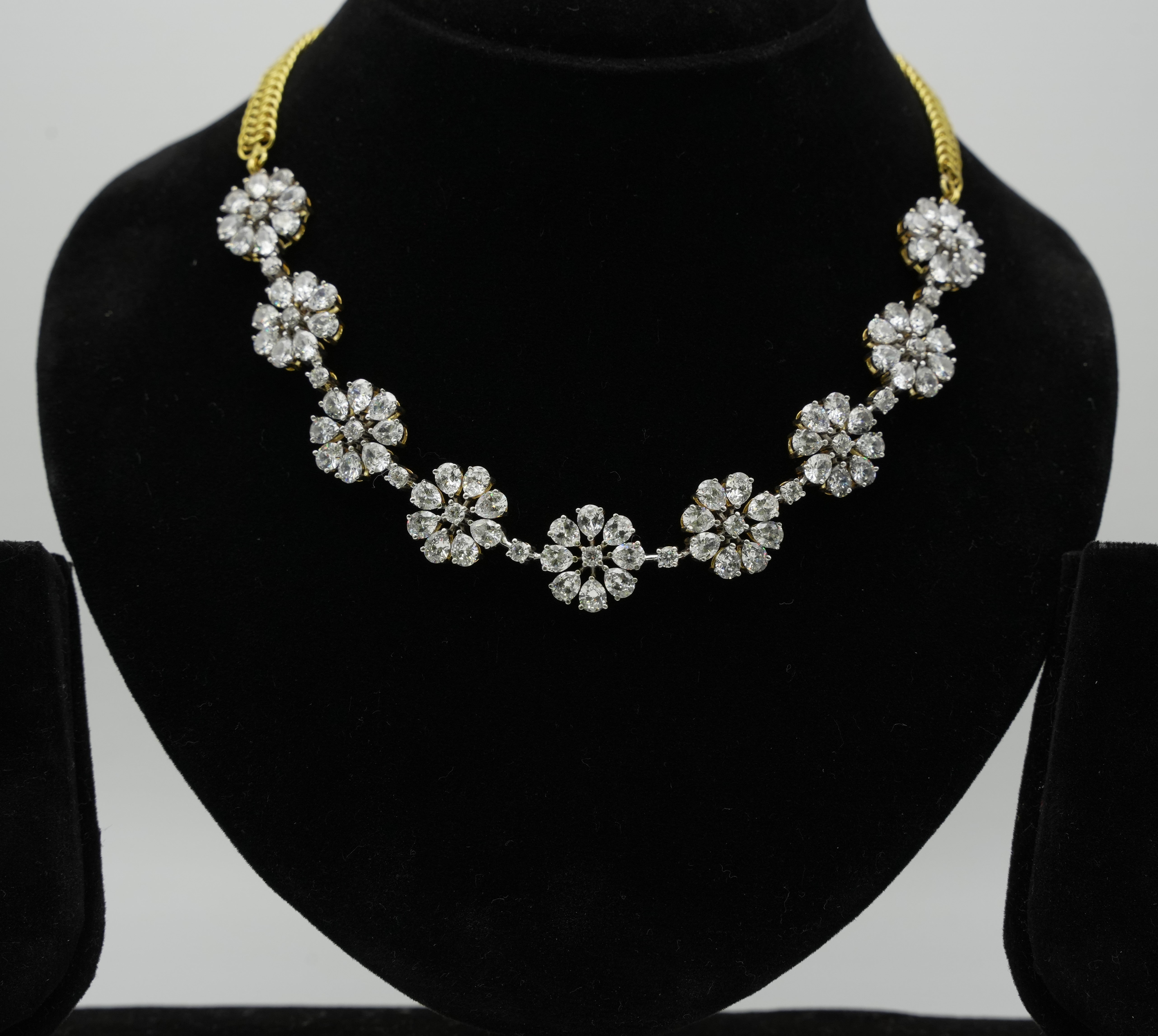 Silver Swarovski Luxurious Floral Necklace Set