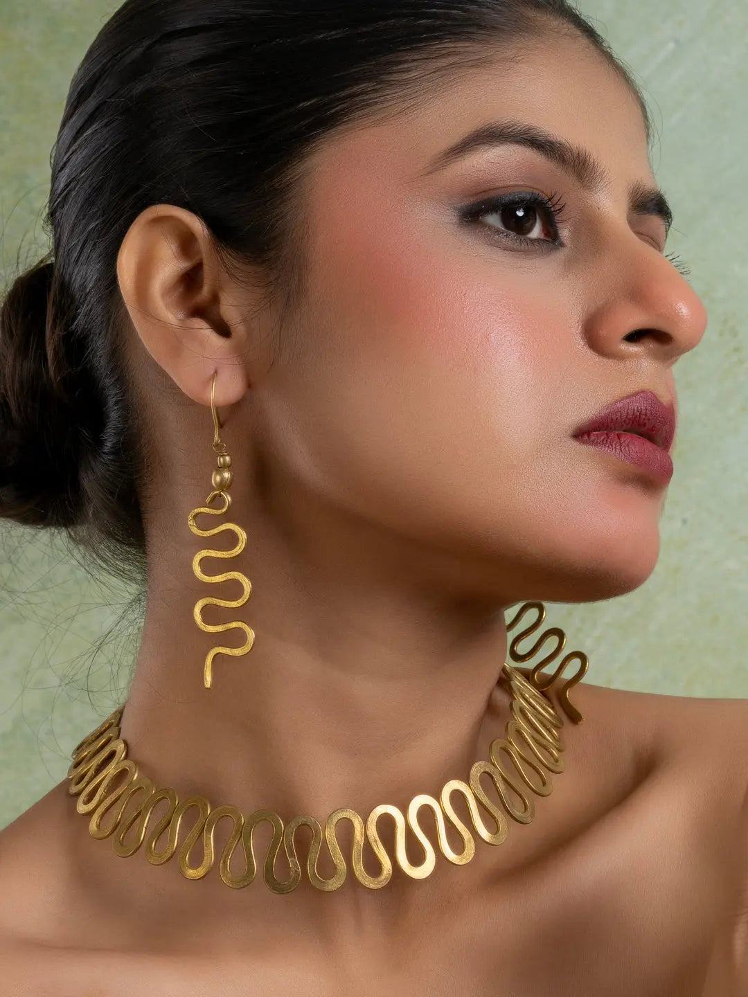 Golden Brass Dokra Spiral Necklace set with Earring LOOK AND ADORN - designed for you