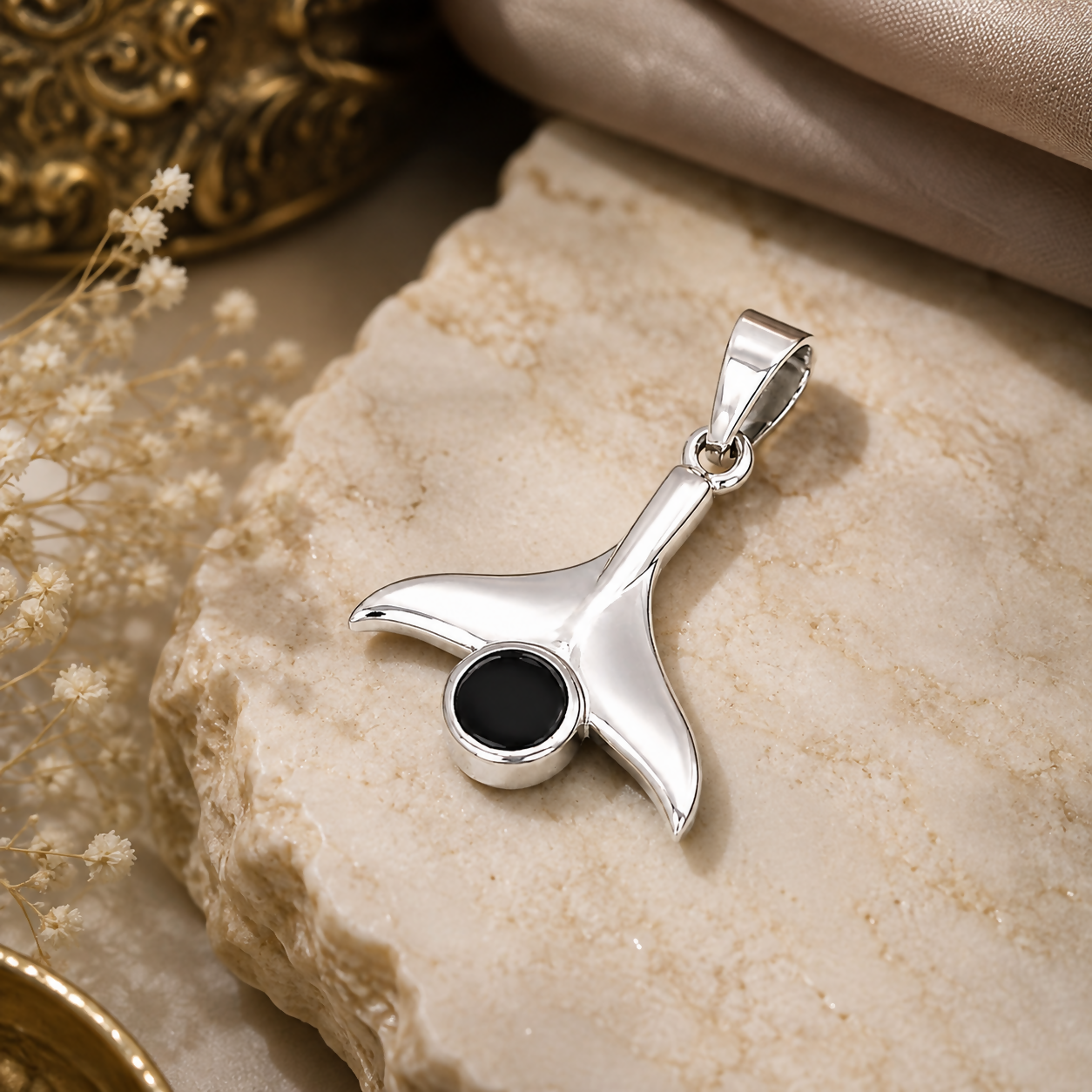 Fluke Black Onyx 925 Sterling Silver Pendant