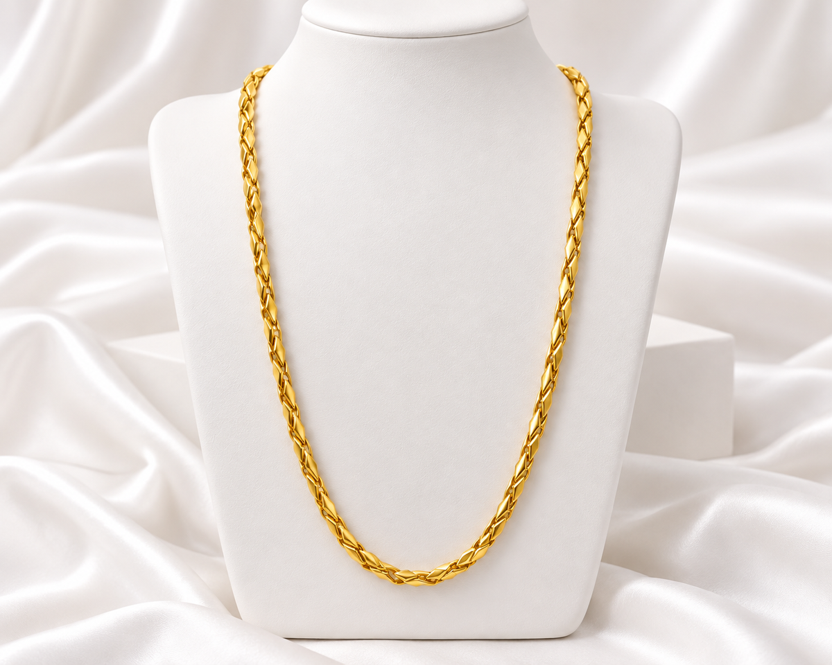 Gold Tone Diamond-Shaped Link Chain Necklace