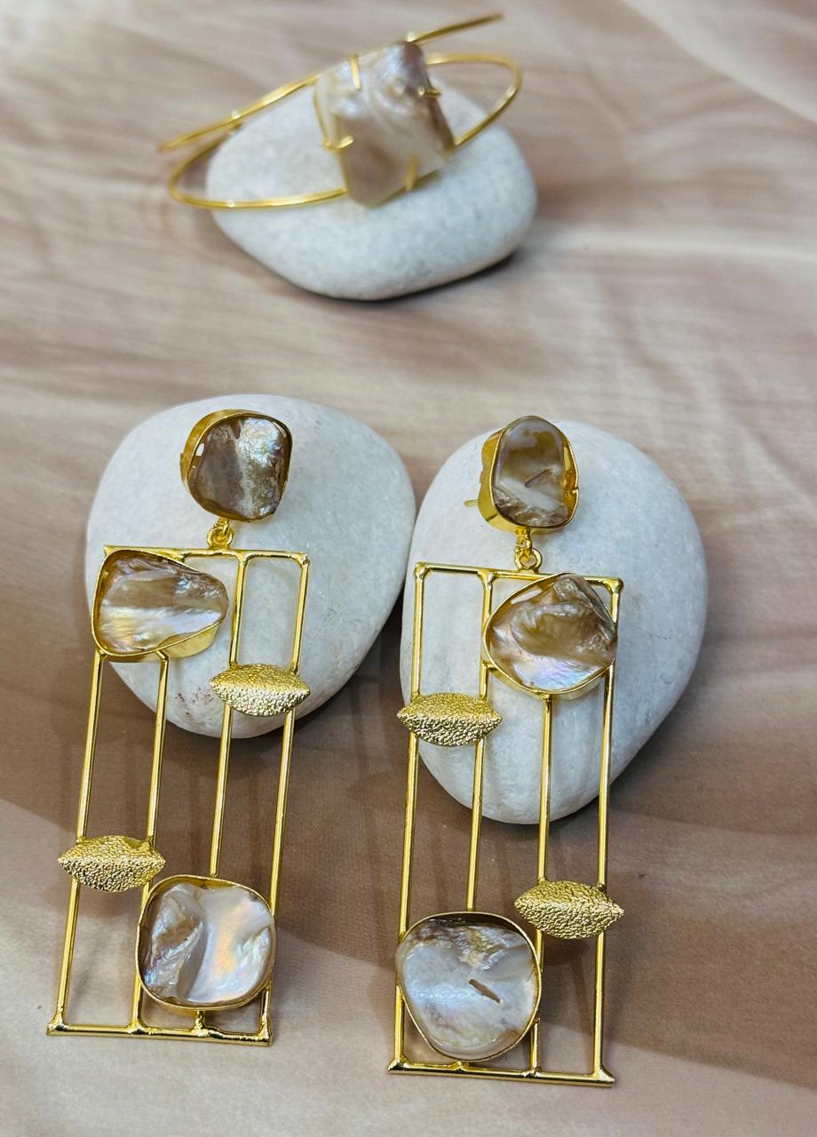 Ethereal Dawn Earring & Tara Moti Bracelet Combo