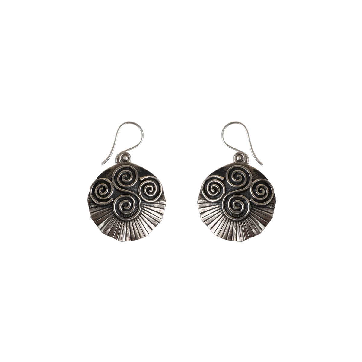 925 Classic Sterling Silver Earrings - Timeless and Elegant Design, Perfect for Everyday Wear and Special Occasions