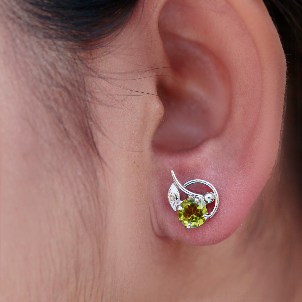 925 Sterling Silver Peridot Eartops – Leaf-Inspired Handcrafted Jewelry for a Vibrant Look