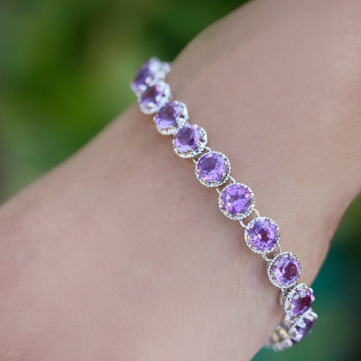 925  Sterling Silver Amethyst Bracelet Elegant Timeless Beauty for Every Occasion and Sophisticated Look