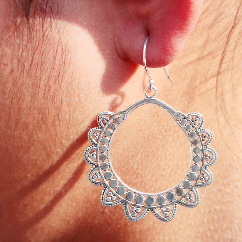 925 Petal Pattern Sterling Silver Dangle Earrings - Elegant Lightweight Jewelry for Women