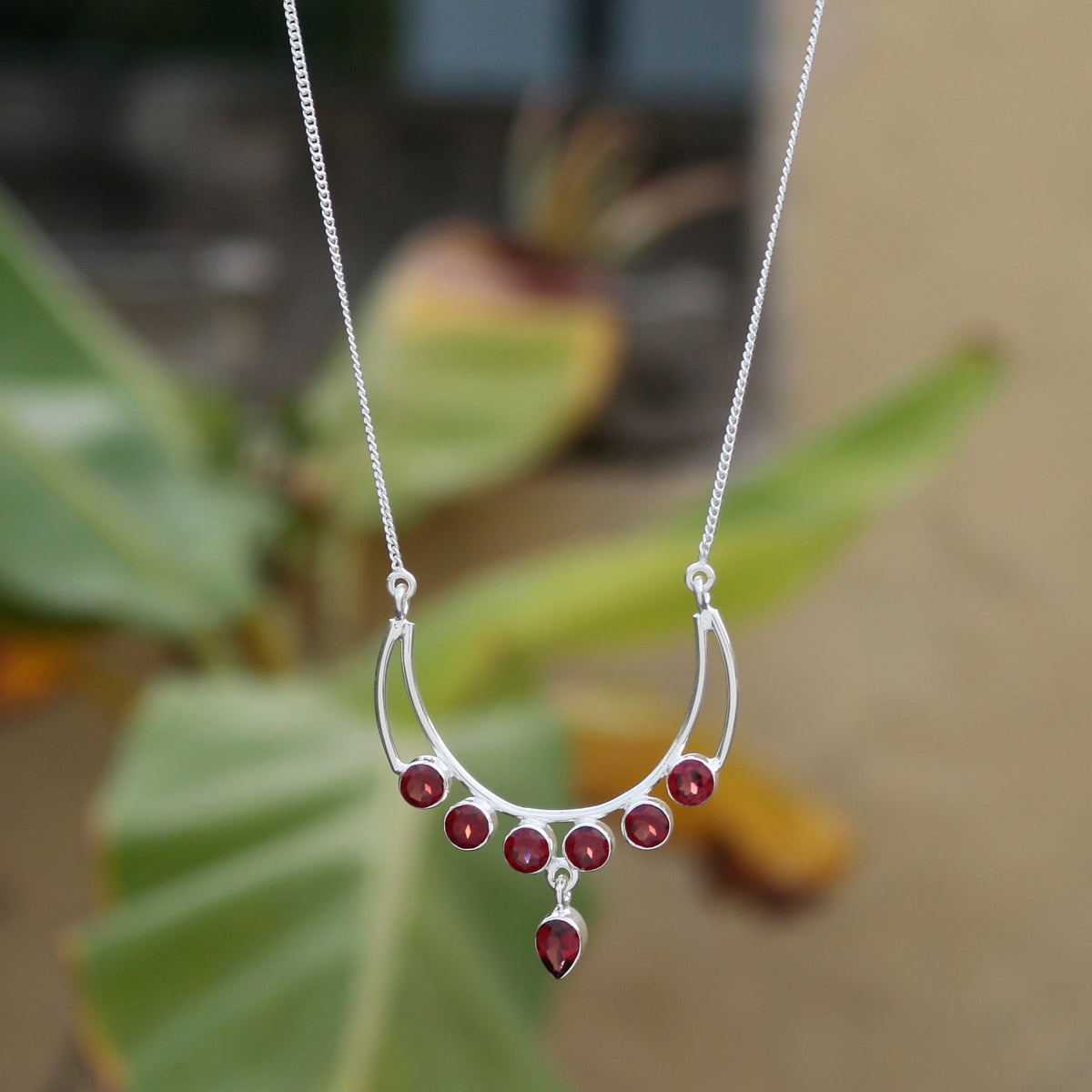 Handcrafted Sterling Silver Garnet Necklace – Classic and Luxurious