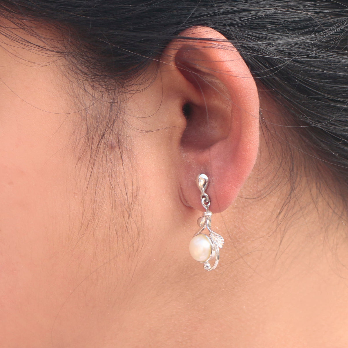 925 Sterling Silver Earrings With Pearls Stone – A Classic and Sophisticated Design for Every Occasion