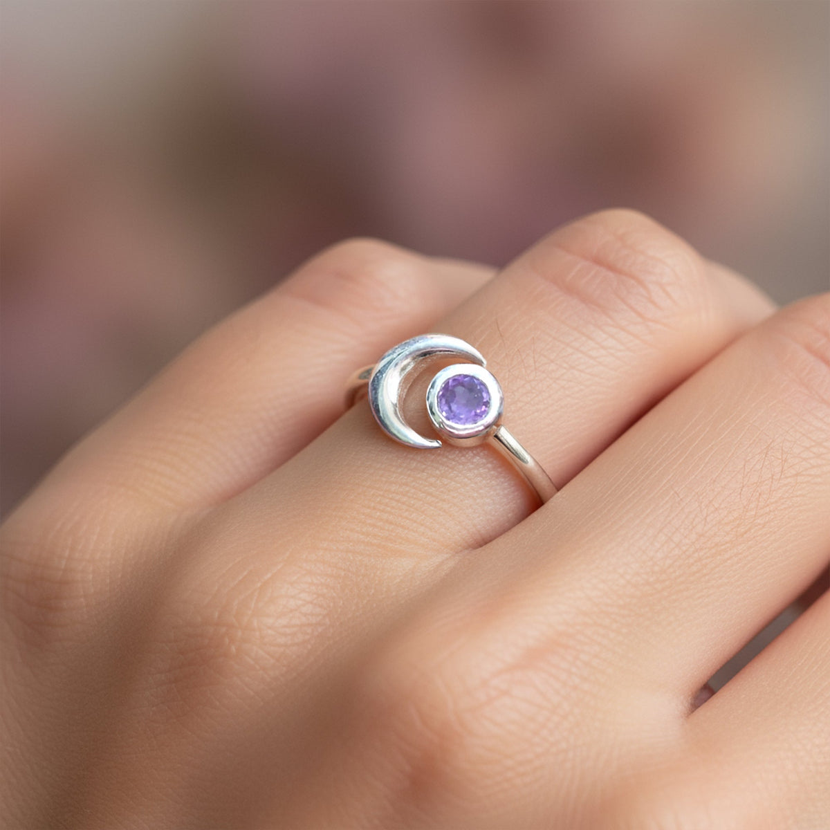 925 Sterling Silver Amethyst Ring for Women | Handmade Minimalist Jewelry | Unique Healing Crystal Design | Size 1.9x1 cm | One Piece