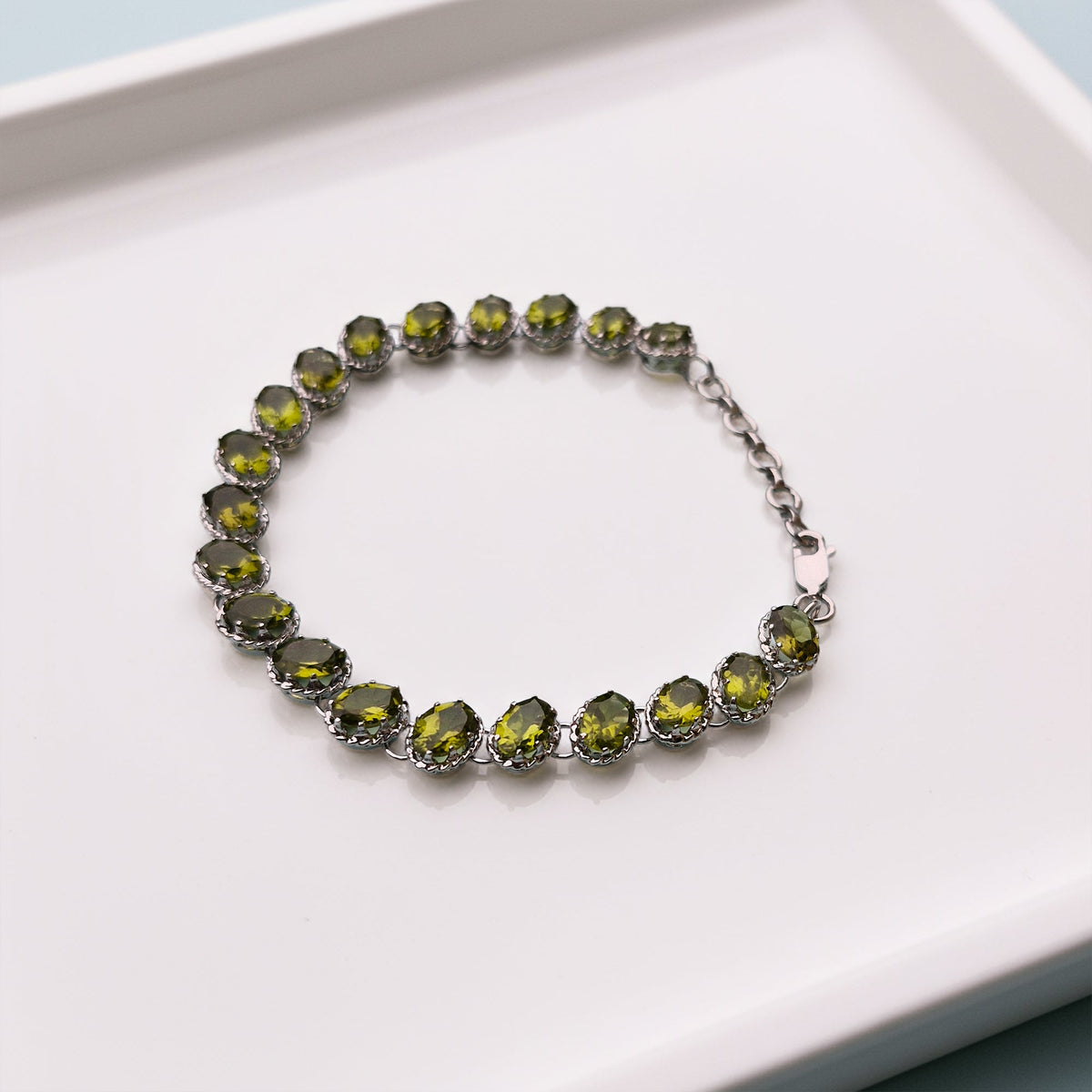 925 Sterling Silver Peridot Bracelet for Women | Handmade Minimalist Jewelry | Unique Healing Crystal Design | Size 20.5 cm | One Piece