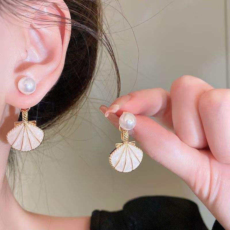 astria-jewellery-pink-shell-pearl-drop-earrings-for-women-gold-plated-ocean-inspired-enamel-earrings-cute-aesthetic-beach-style-jewellery