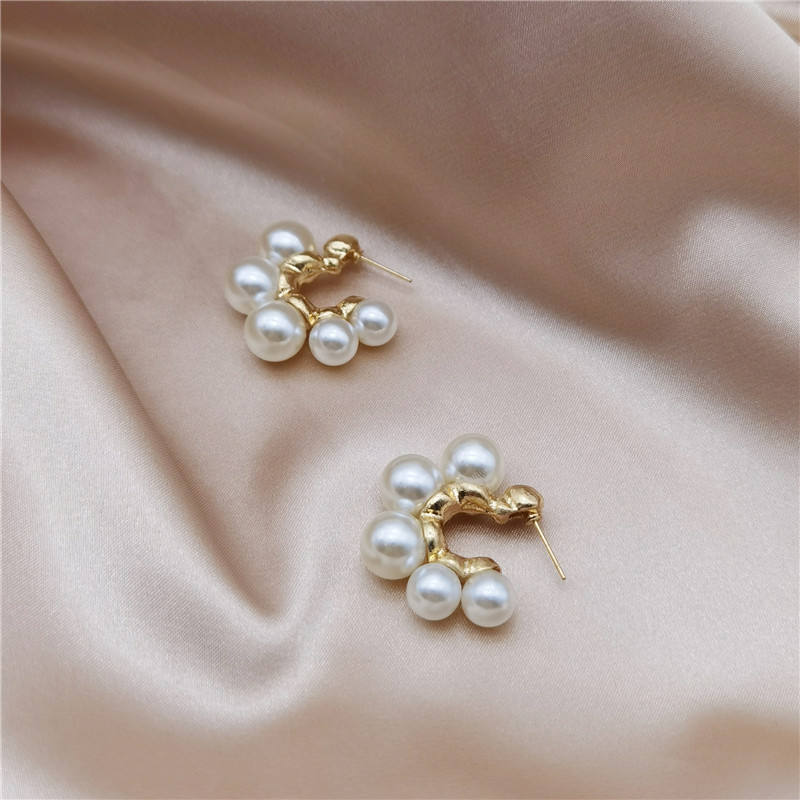 astria-jewellery-pearl-cluster-stud-earrings-for-women-elegant-gold-tone-statement-earrings