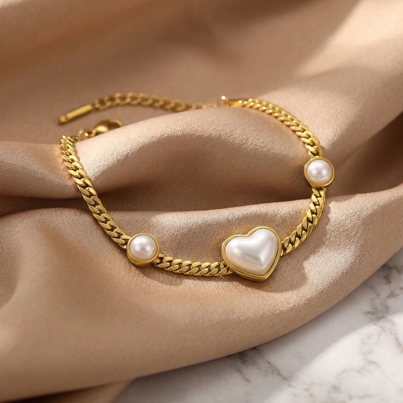 elegant-heart-pearl-link-bracelet