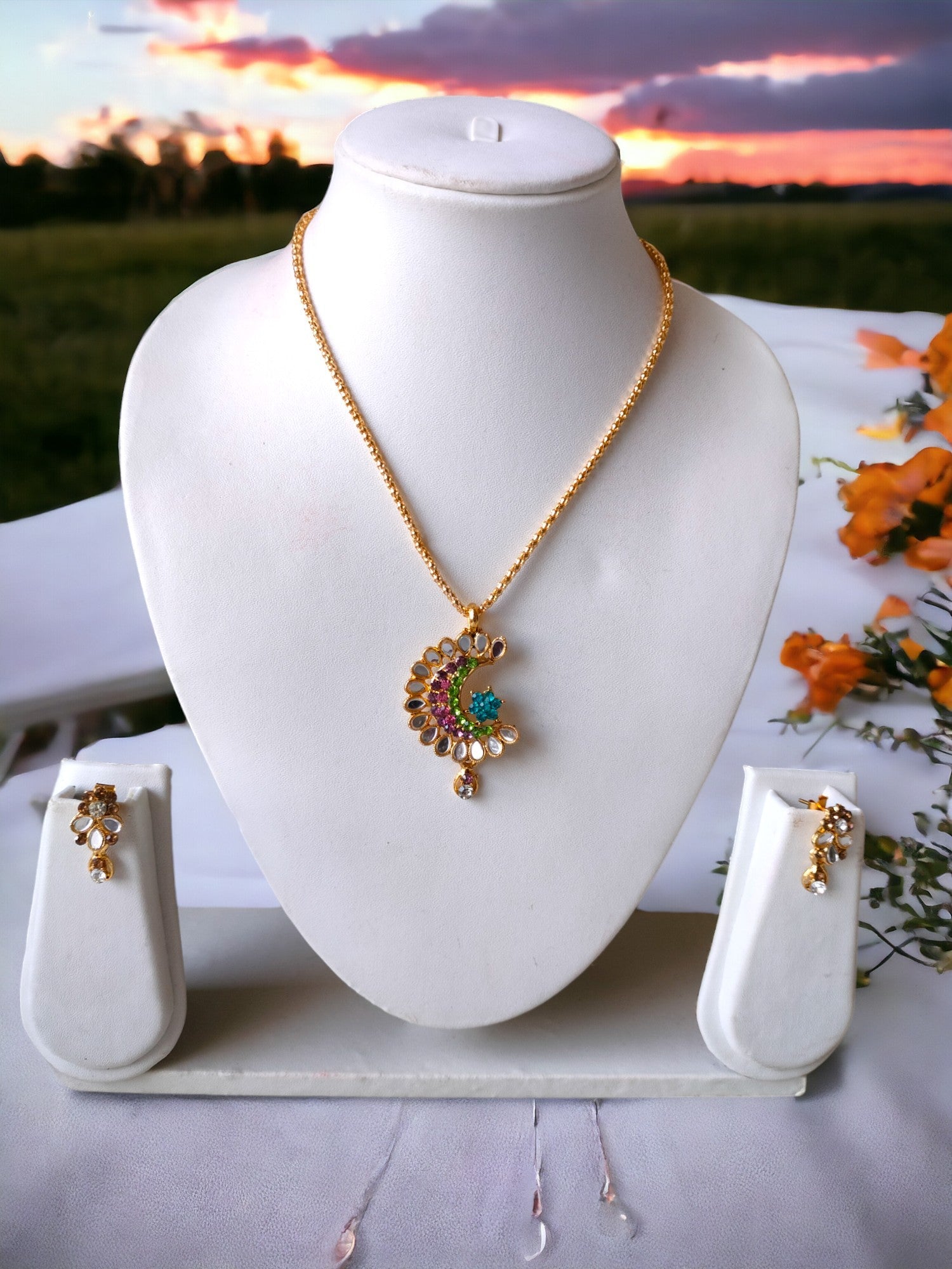 Peacock Prism Set