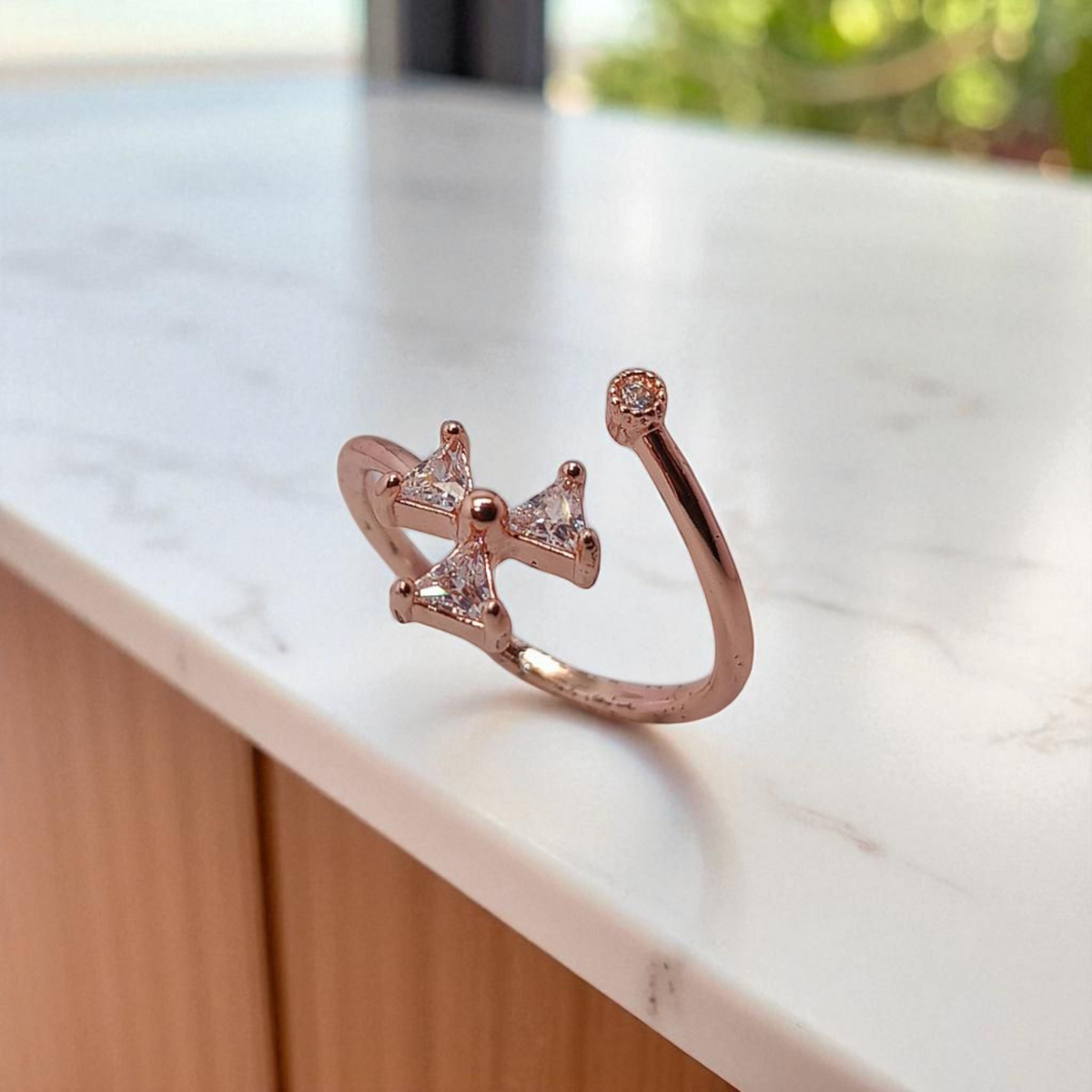 Twinkling Graceful Ring