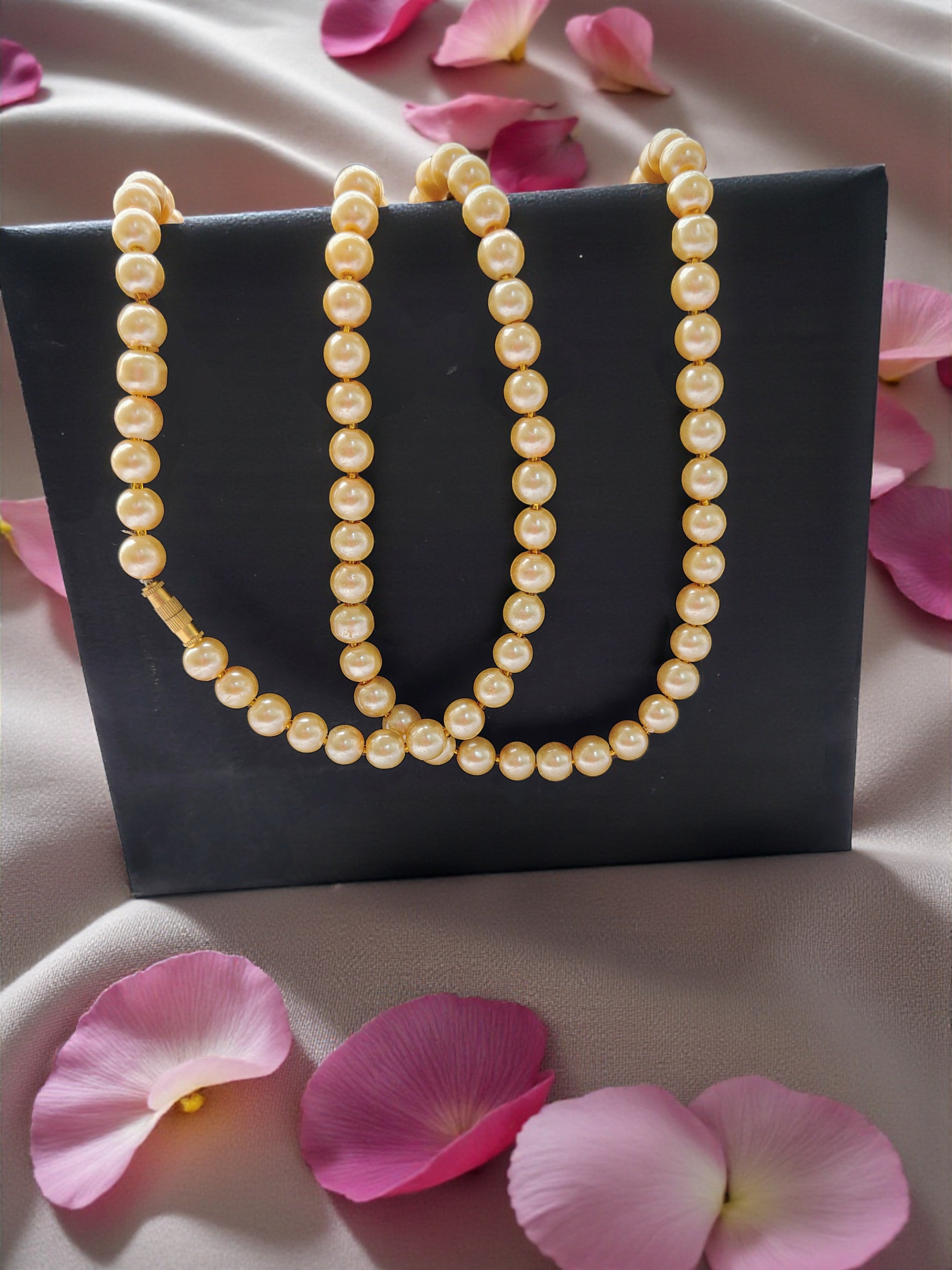 BeigeBlush Pearl Necklace